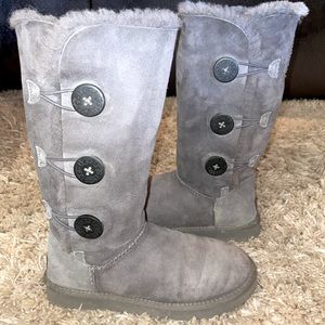 Bailey Button Triplet II boot grey UGG